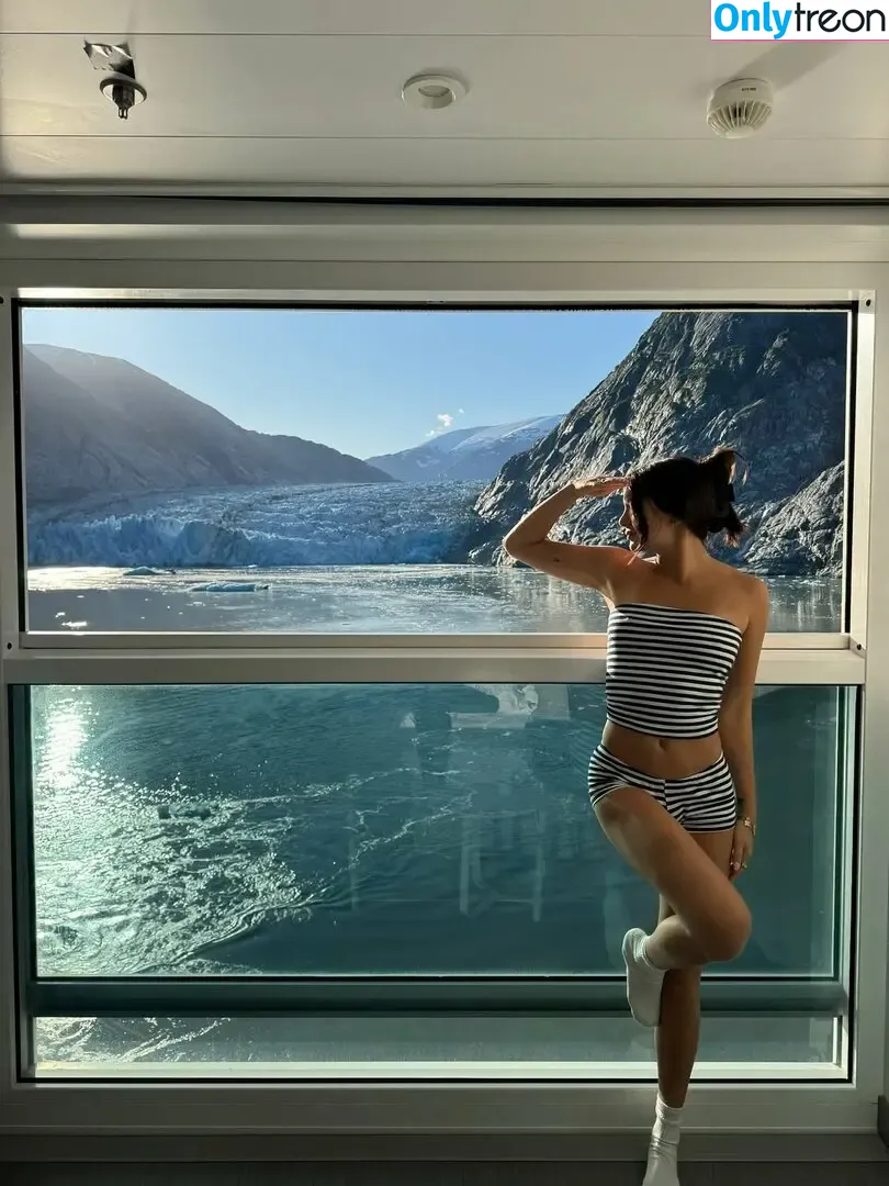 Lara Fraser голая photo #0352 (The Daily Dropout / larafraser)