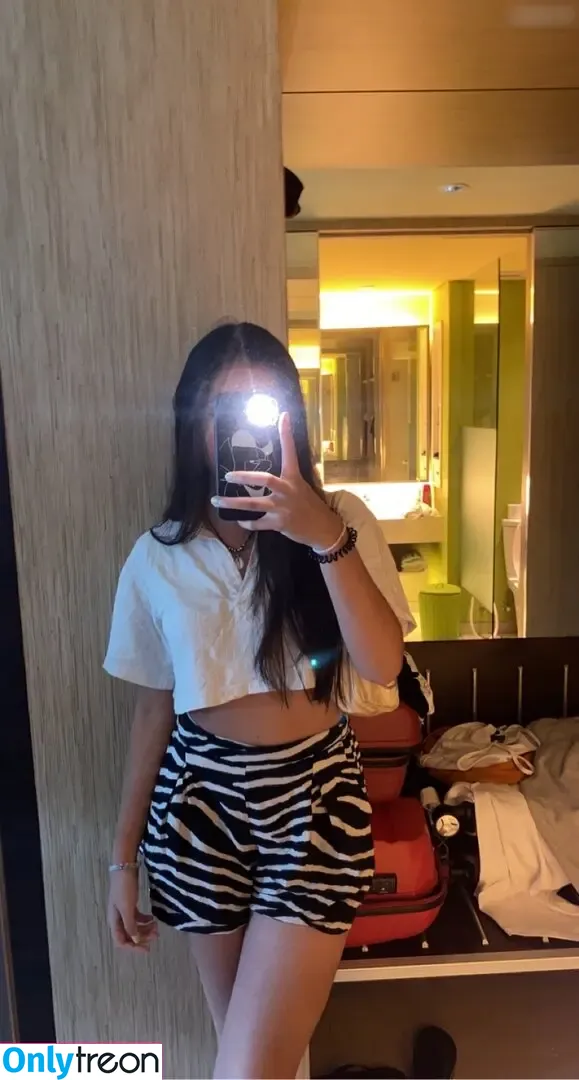Lara Held nude photo #0015 (laraheldd)