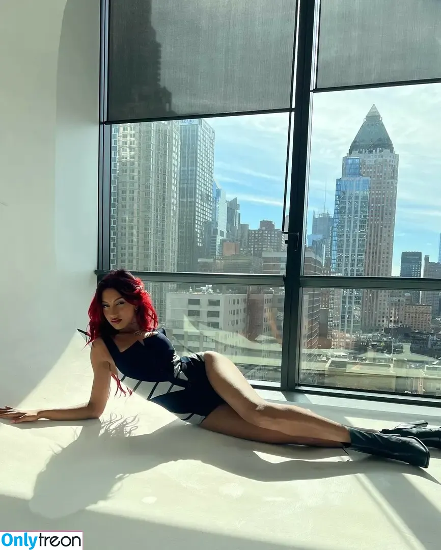 Lara Raj nude photo #0026 (lararajj / memberKATSEYE)