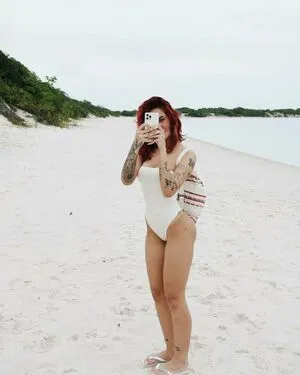 Lara Silva / laramoreira19 / larasilva nude photo #0111