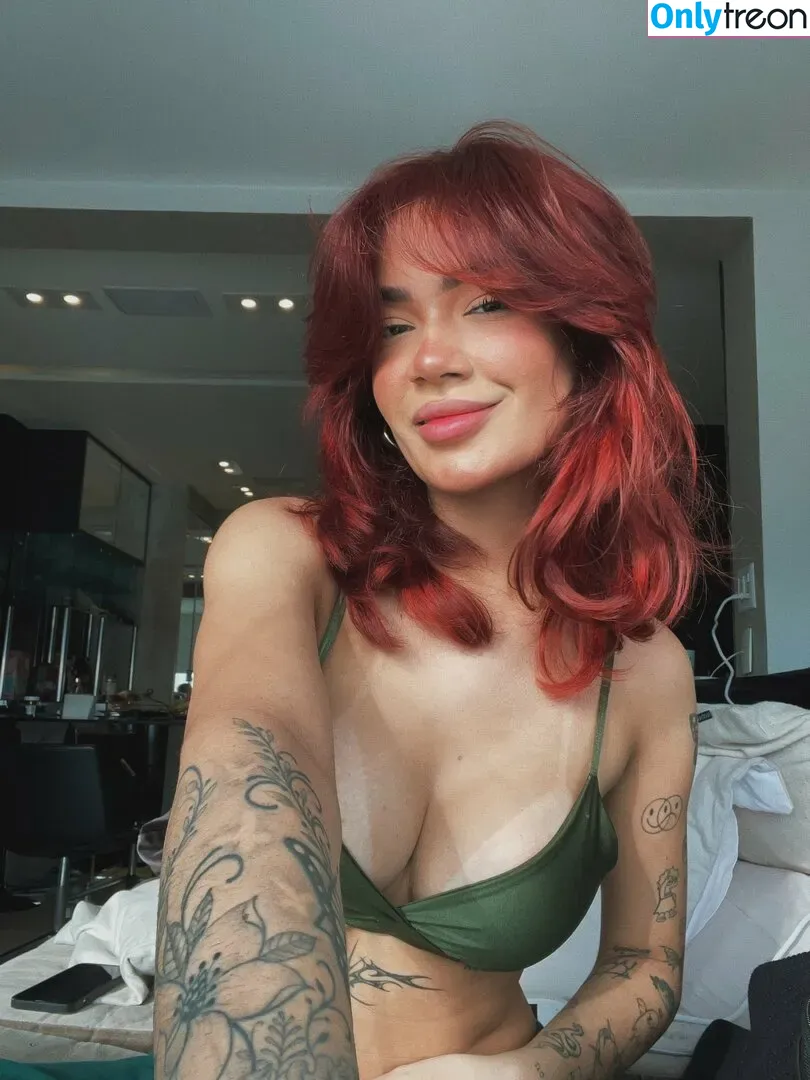 Lara Silva nude photo #0087 (laramoreira19 / larasilva)