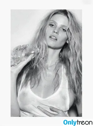 Lara Stone / lara_stone фото голая #0122