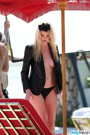 Lara Stone / lara_stone nude photo #0139