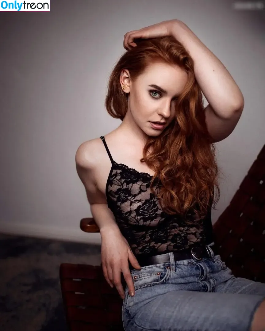 Larakrgr_ голая photo #0003 (Larakrgr_)