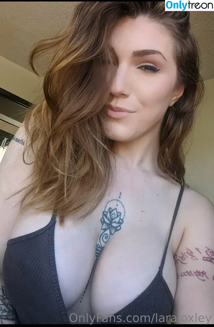 laraloxley голая photo #0157 (lara.loxley)
