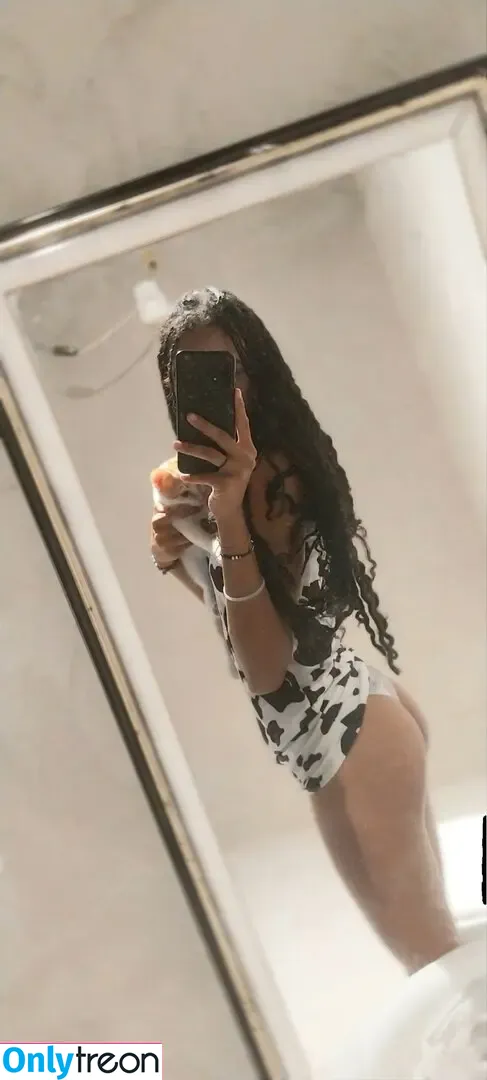Lari Buns nude photo #0006 (miss_foodie)