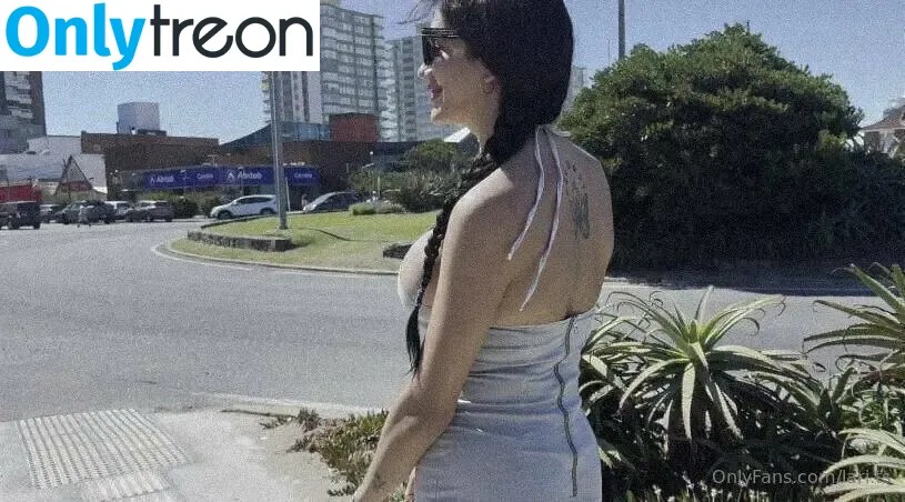 lari.ts голая photo #0032 (lari.ts)