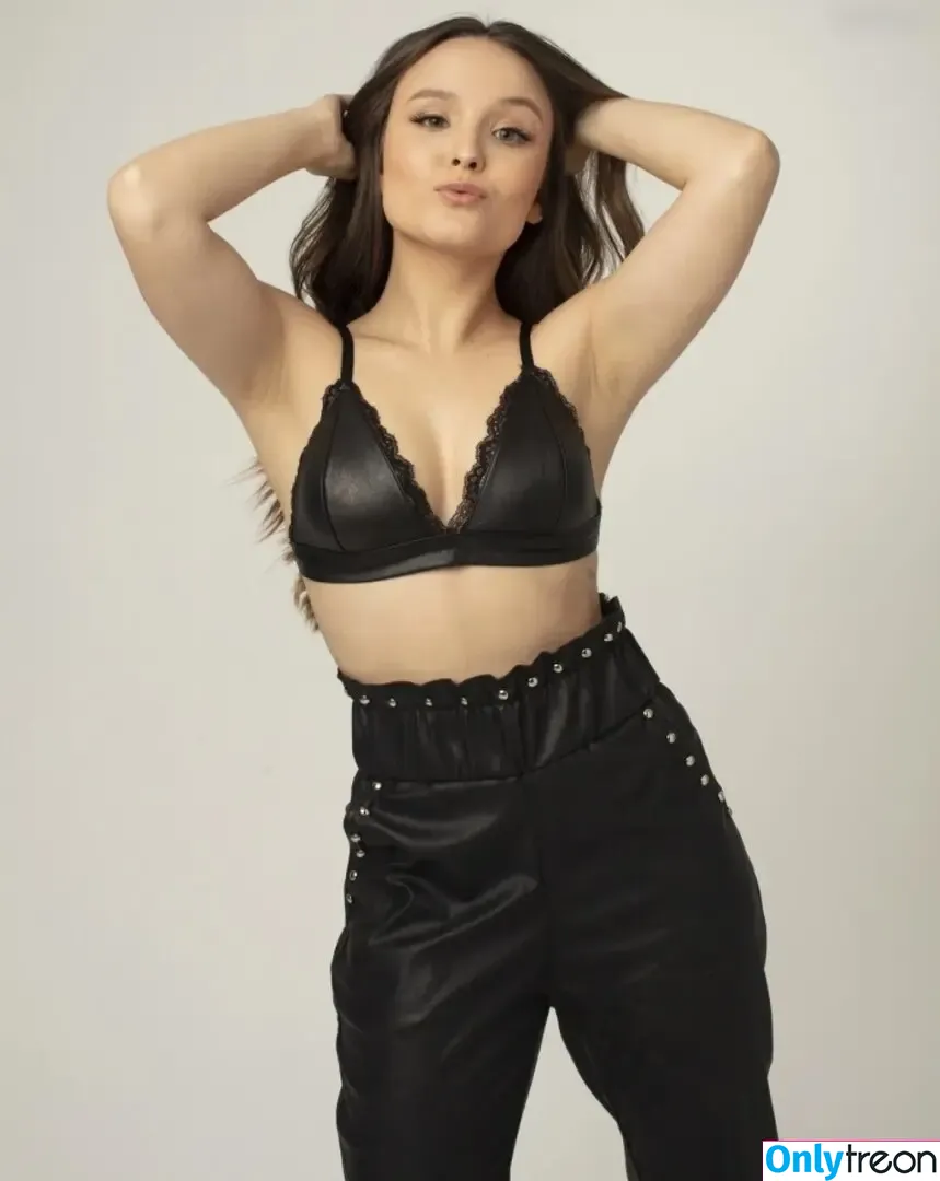Larissa Manoela nude photo #0952 (larissamanoela)