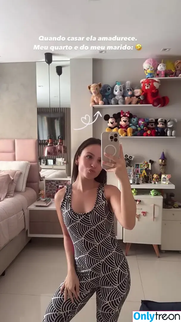 Larissa Manoela nude photo #1431 (larissamanoela)