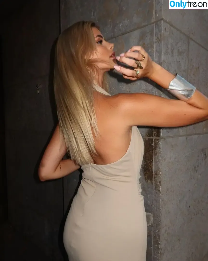 Larissa Neumann голая photo #0237 (tigerlariz)