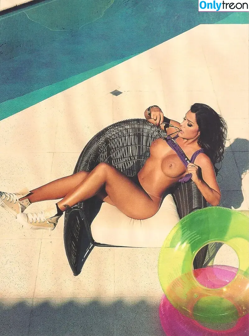Larissa Riquelme nude photo #0336 (larissariquelme)