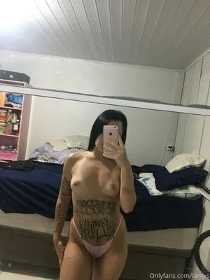 Larissa Silva Laritxs / lari.larissasm / larissa15 nude photo #0079