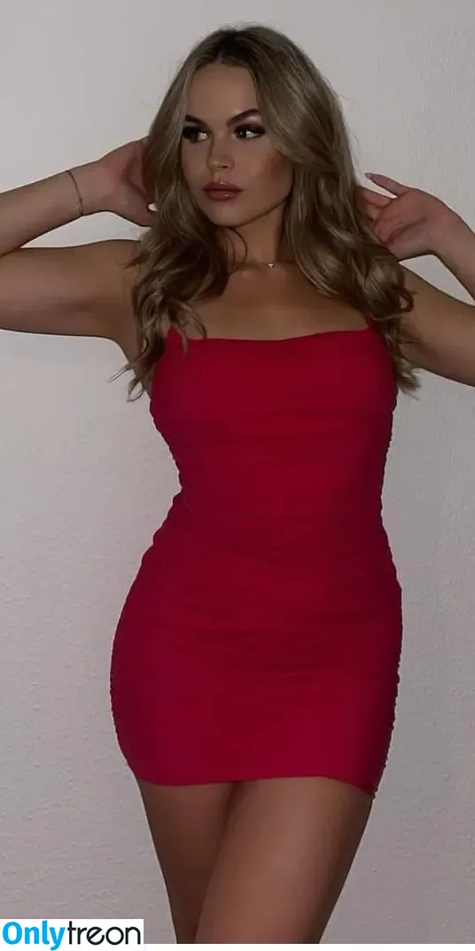 Larissa Sola nude photo #0007 (larissa.sola)