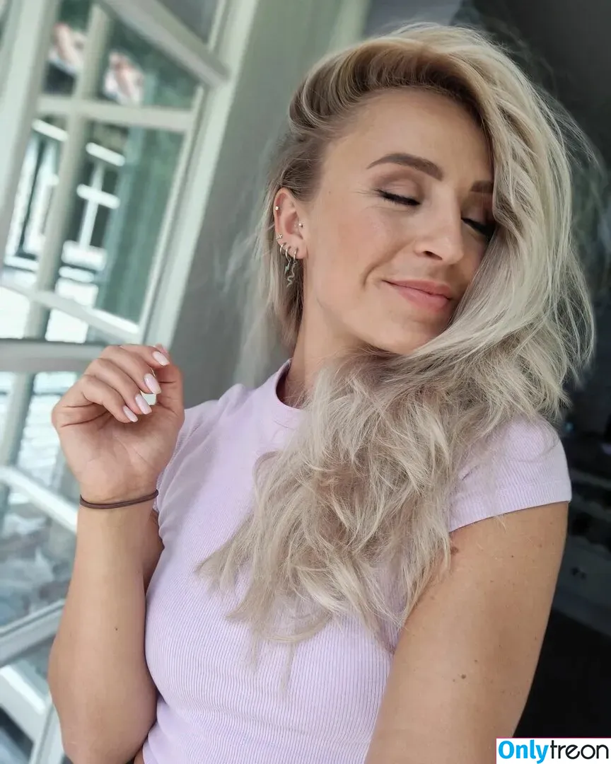 Larissa Van Meerten голая photo #0063 (larissavanmeerten)