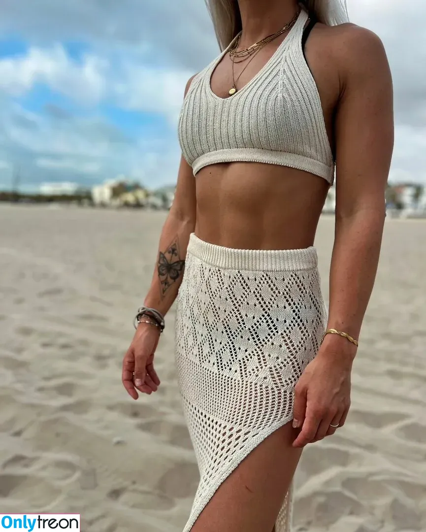 Larissa Van Meerten голая photo #0084 (larissavanmeerten)