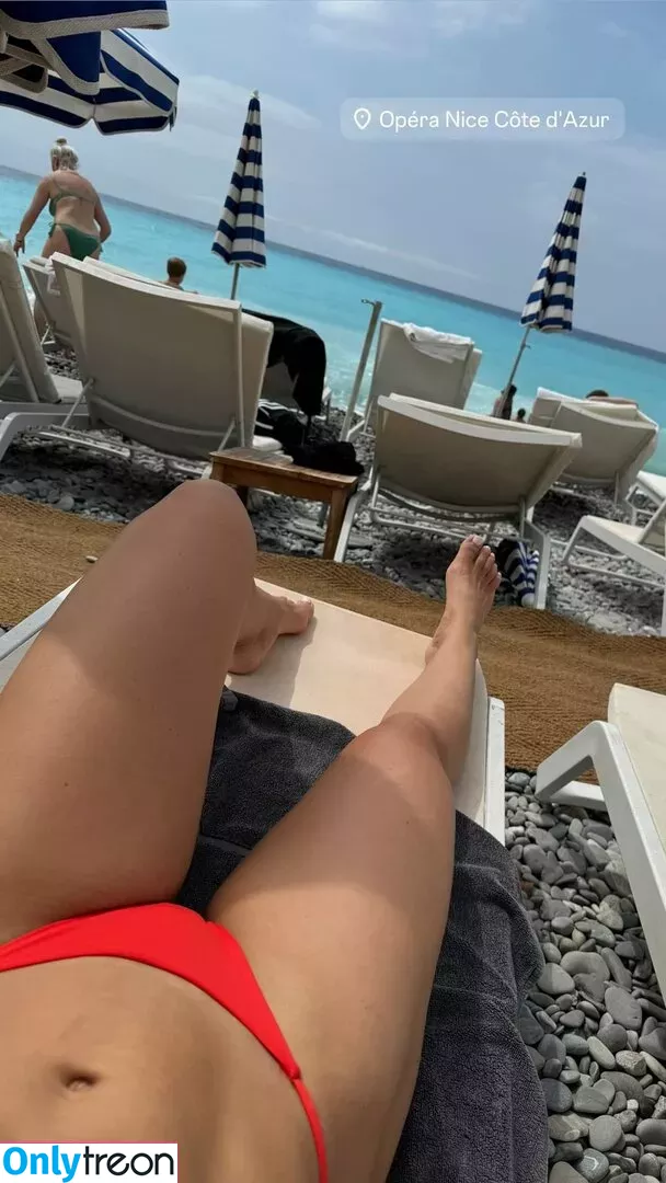 Larissa Van Meerten nude photo #0112 (larissavanmeerten)