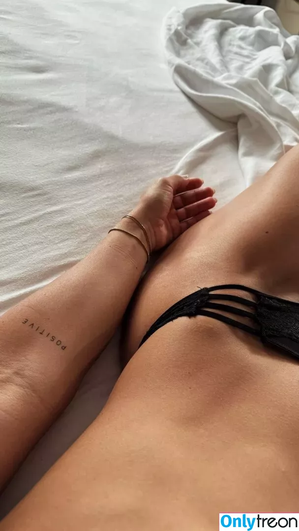 Larissa Van Meerten nude photo #0119 (larissavanmeerten)