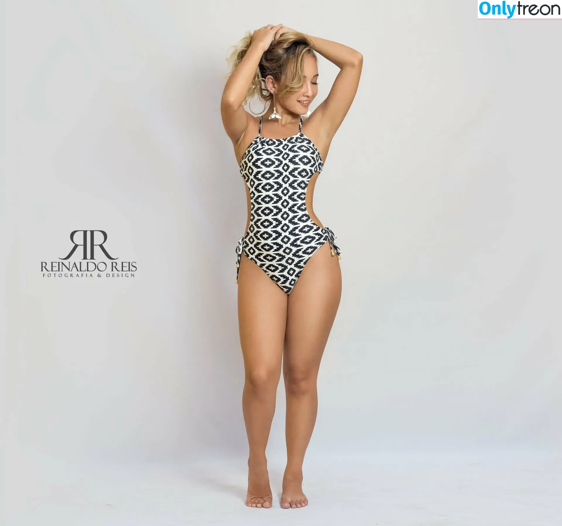 Larisse Farias nude photo #0017 (larissefarias_ / larissefariass_ / martinafarias)