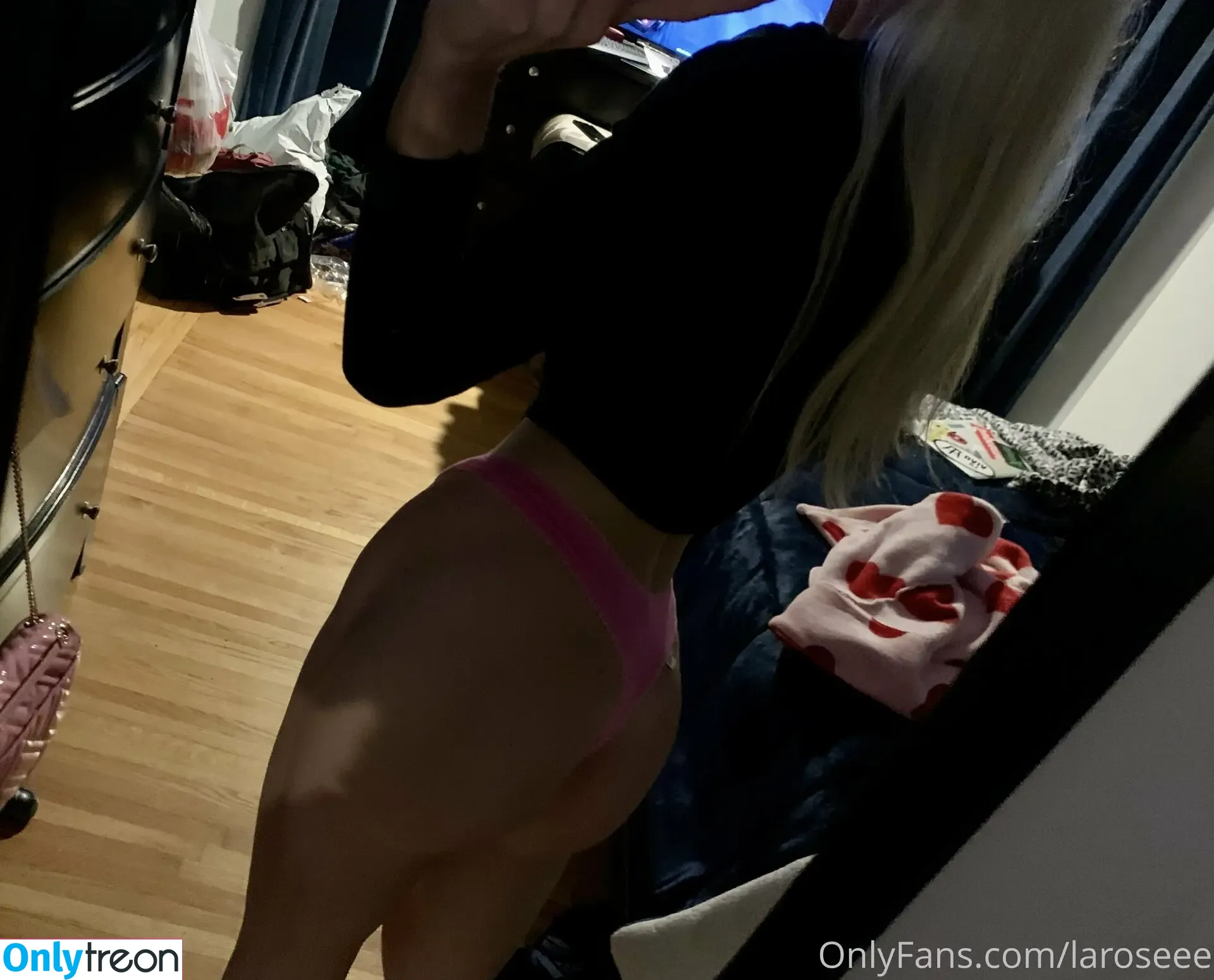 Laroseee nude photo #0033 (lauralarosee)