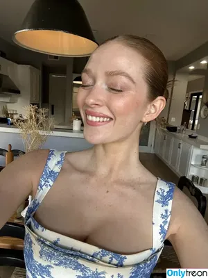 Larsen Thompson / larsenthompson nude photo #0543