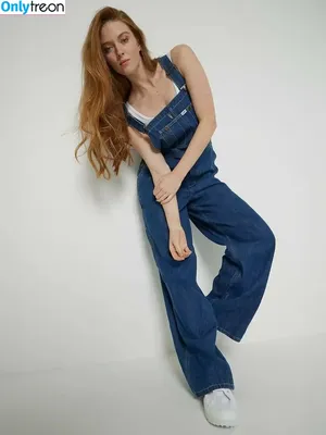 Larsen Thompson / larsenthompson nude photo #0653
