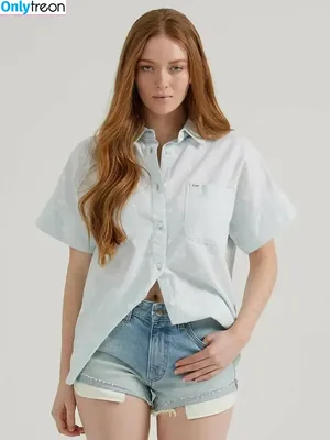 Larsen Thompson / larsenthompson фото голая #0660