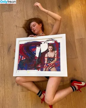 Larsen Thompson / larsenthompson фото голая #0691