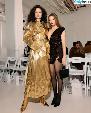 Larsen Thompson / larsenthompson фото голая #0901