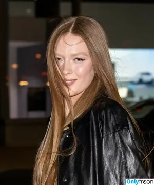 Larsen Thompson / larsenthompson фото голая #0915
