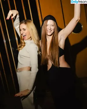 Larsen Thompson / larsenthompson фото голая #0931