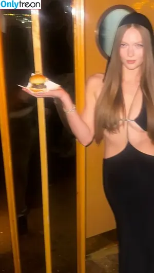 Larsen Thompson / larsenthompson фото голая #0932