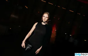 Larsen Thompson / larsenthompson фото голая #0956
