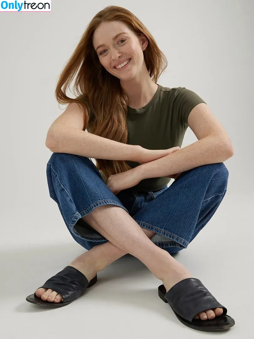 Larsen Thompson nude photo #0476 (larsenthompson)