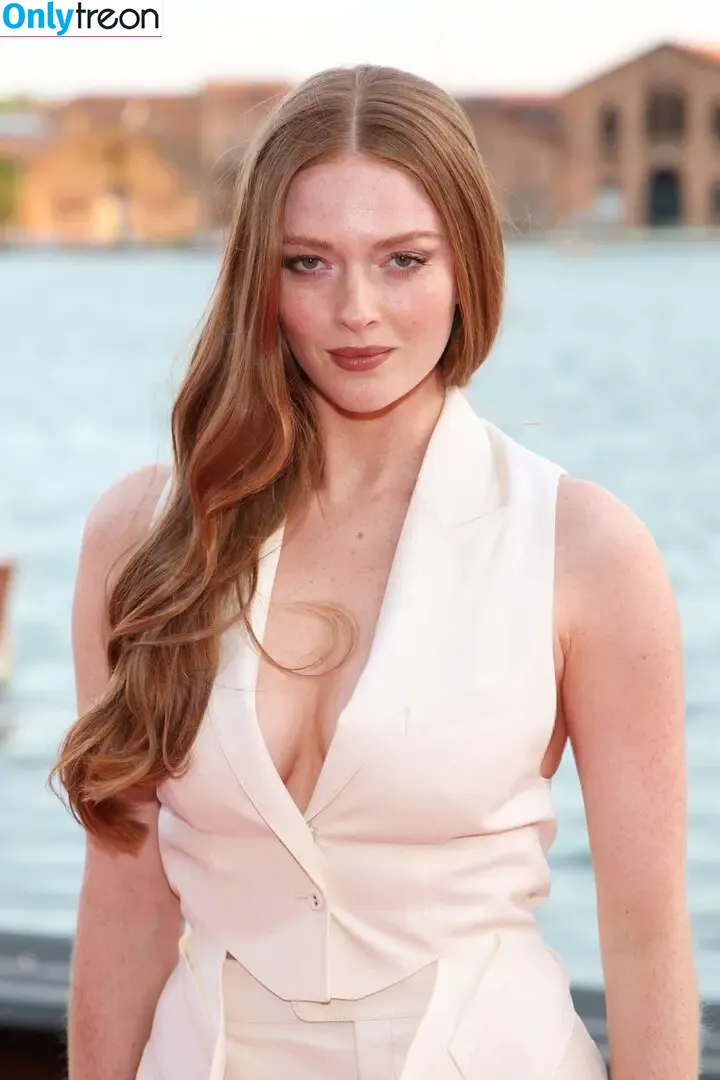 Larsen Thompson голая photo #0556 (larsenthompson)