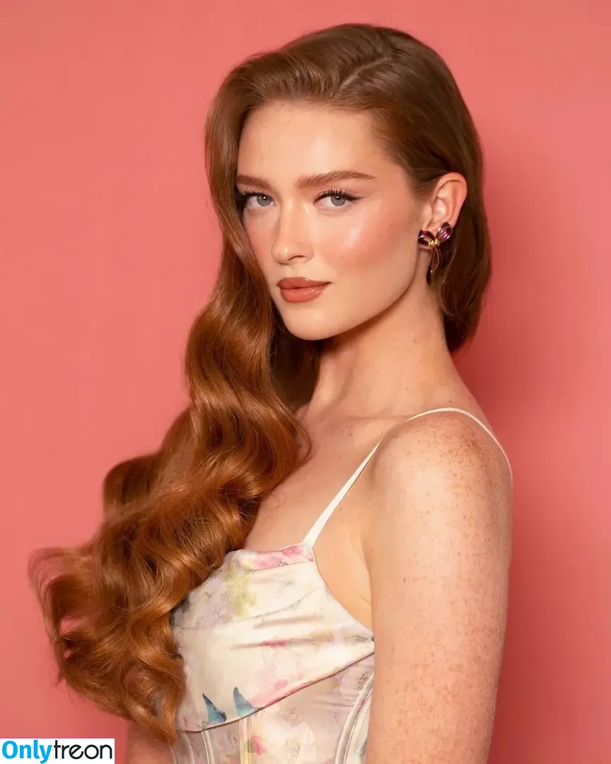 Larsen Thompson голая photo #0696 (larsenthompson)