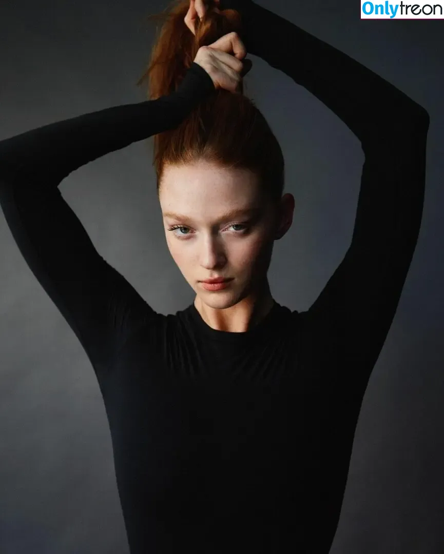 Larsen Thompson голая photo #0718 (larsenthompson)