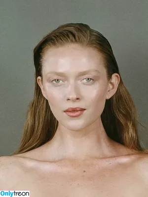 Larsen Thompson / larsenthompson nude photo #1104
