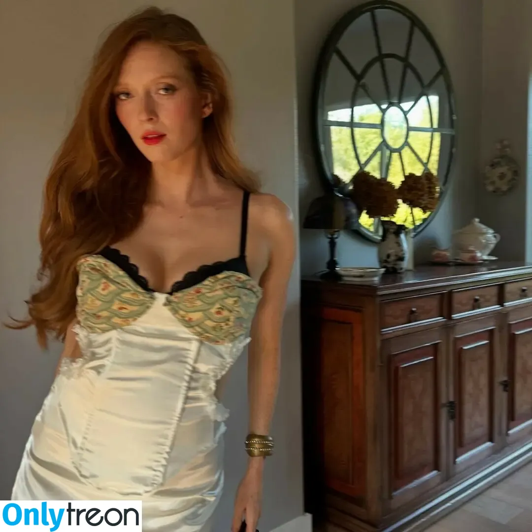 Larsen Thompson nude photo #1066 (larsenthompson)