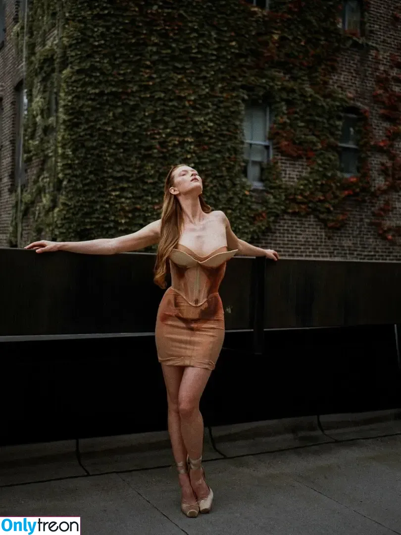 Larsen Thompson nude photo #1105 (larsenthompson)