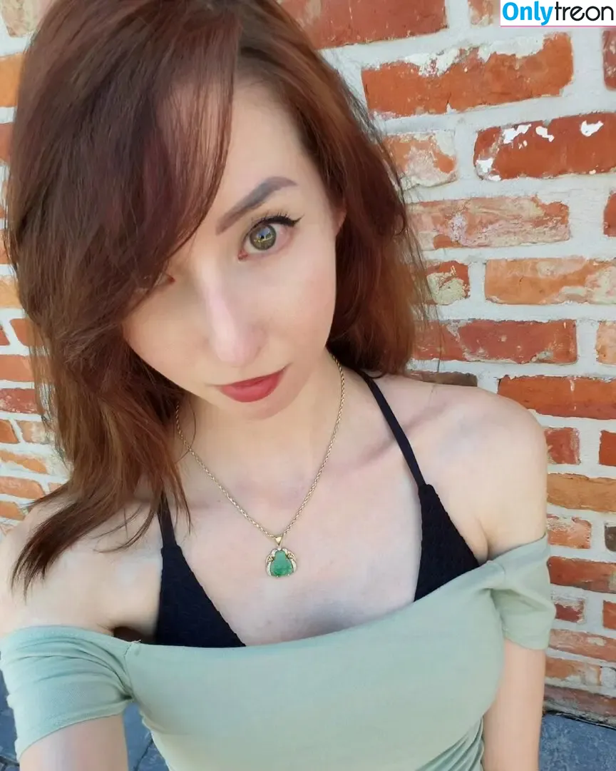 Larxa nude photo #0021 (Larxa)