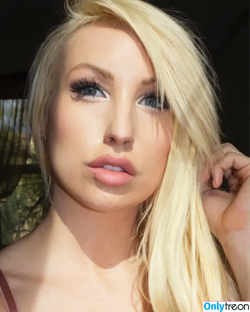LasVegasBarbie nude photo #0005 (LasVegasBarbie)