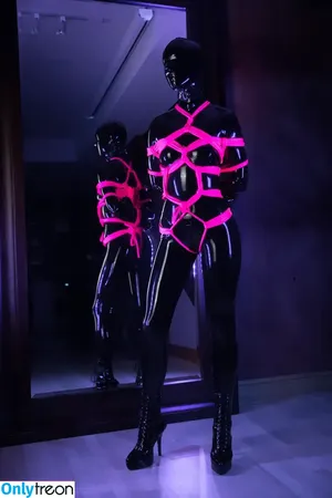 Latex Fetish / misslatexxx nude photo #0415