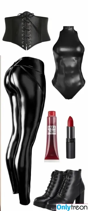Latex Juliana / latex.juliana / latex_juliana nude photo #0140