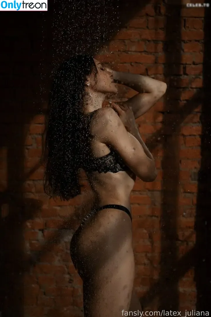 Latex Juliana nude photo #0110 (latex.juliana / latex_juliana)
