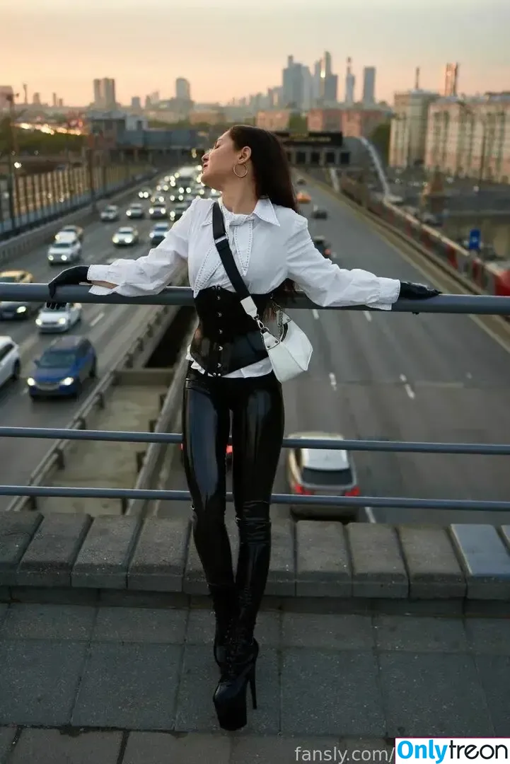 Latex Juliana nude photo #0151 (latex.juliana / latex_juliana)