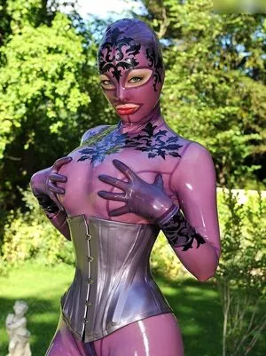 Latex Lucy / LatexLucy / explore nude photo #0510