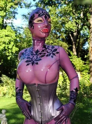 Latex Lucy / LatexLucy / explore nude photo #0515