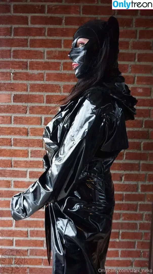 latex_neko nude photo #0006 (latex_neko)
