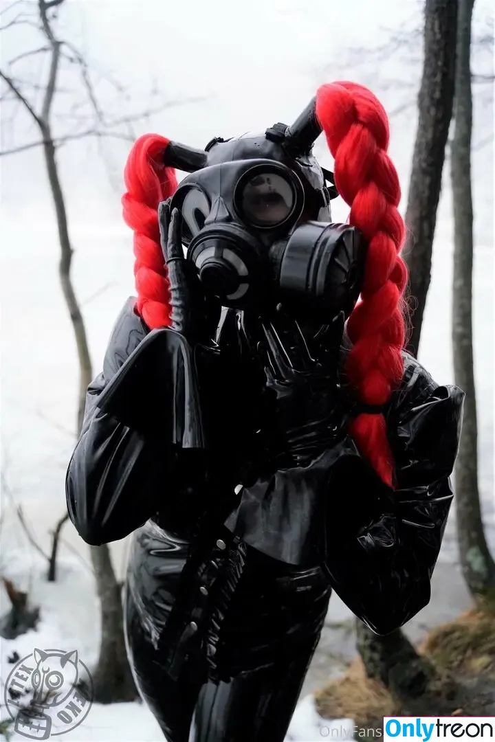 latex_neko nude photo #0038 (latex_neko)