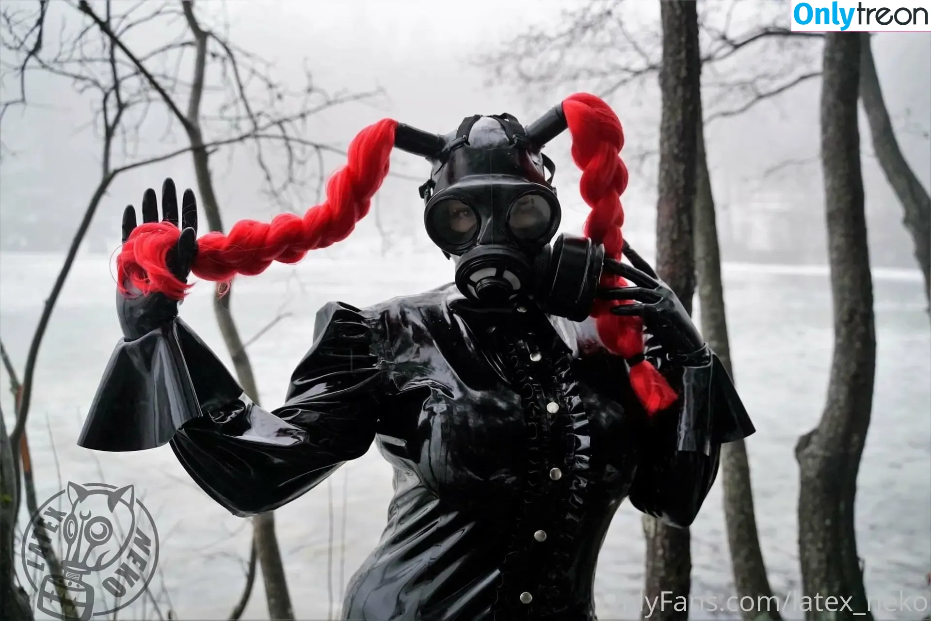 latex_neko nude photo #0045 (latex_neko)